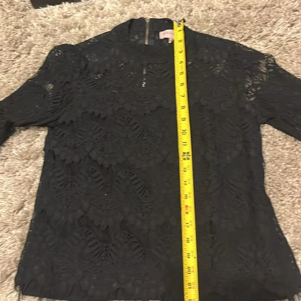Philosophy black lace top w/back zipper & dramatic sleeves!
